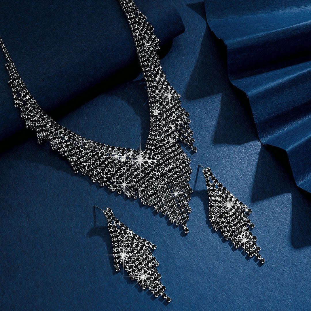 Valenora Crystal Necklace Set
