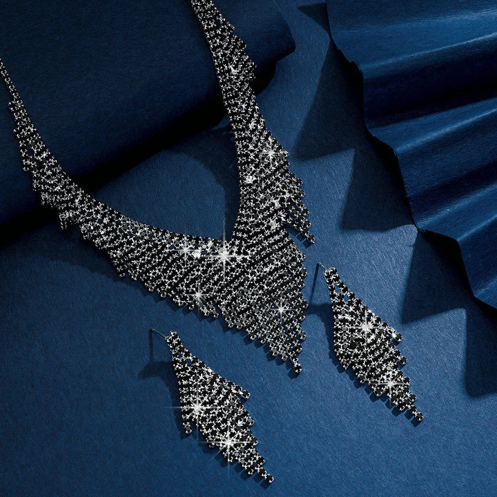 Valenora Crystal Necklace Set
