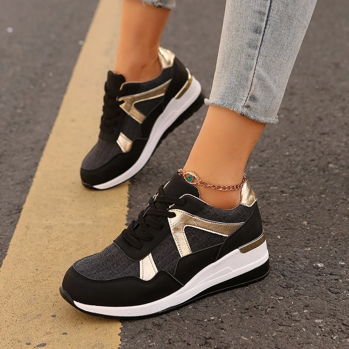 Clara Viento Sneakers