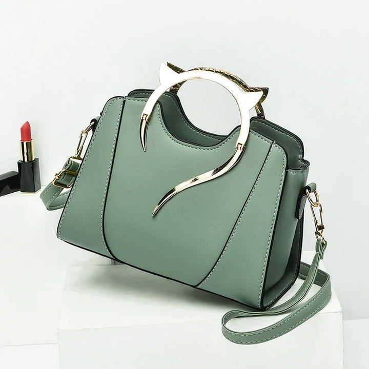 Luvina Cat Handle Bag