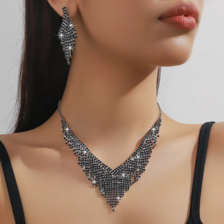 Valenora Crystal Necklace Set