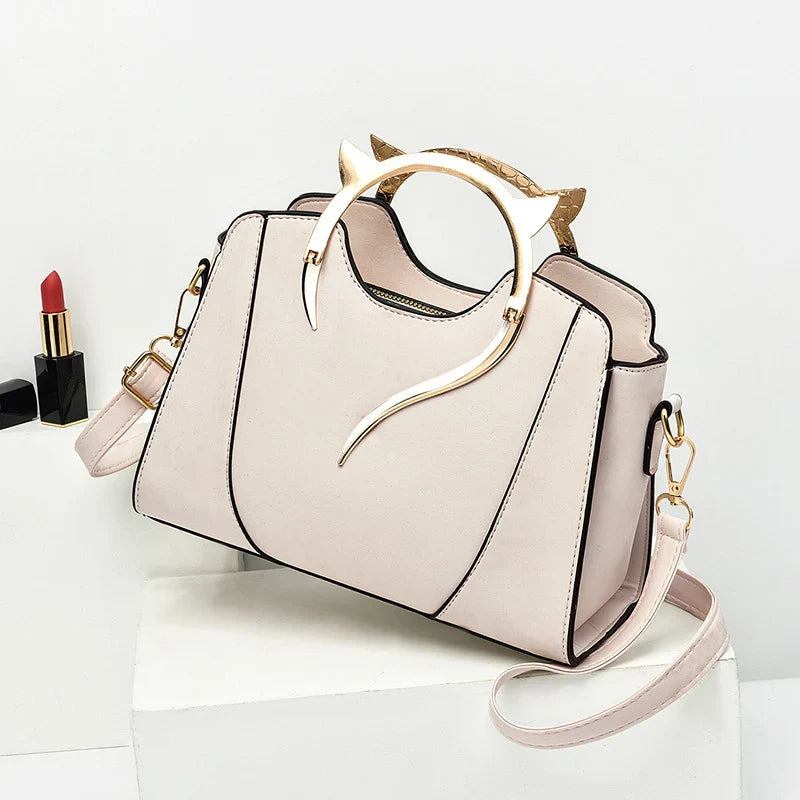 Luvina Cat Handle Bag